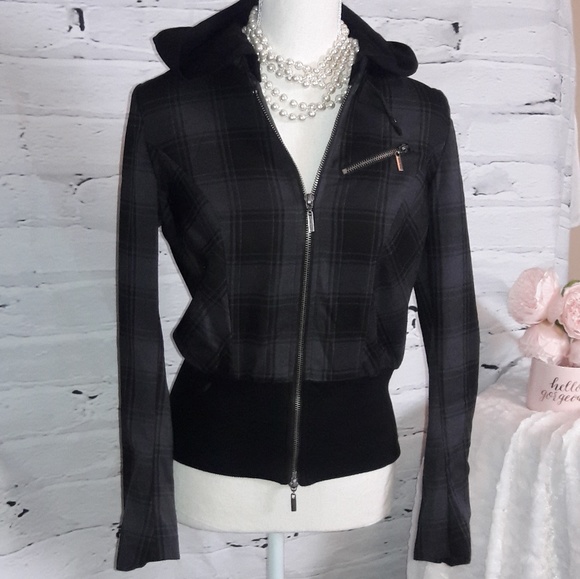 Bisou Bisou Jackets & Blazers - Bisou Bisou lightweight hooded jacket